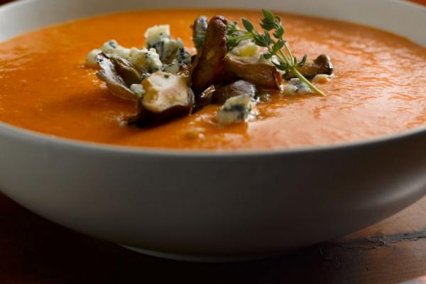 roasted pepper and parsnip soup