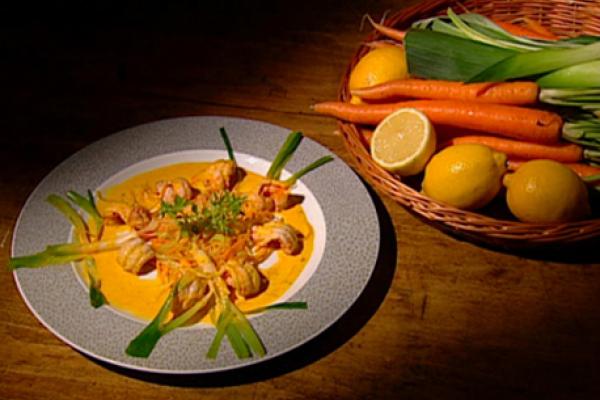 scampi in carrot sauce