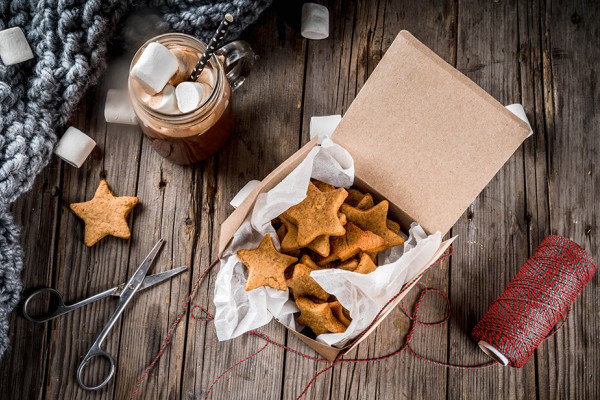 Christmas baking idea: homemade cookies in a box