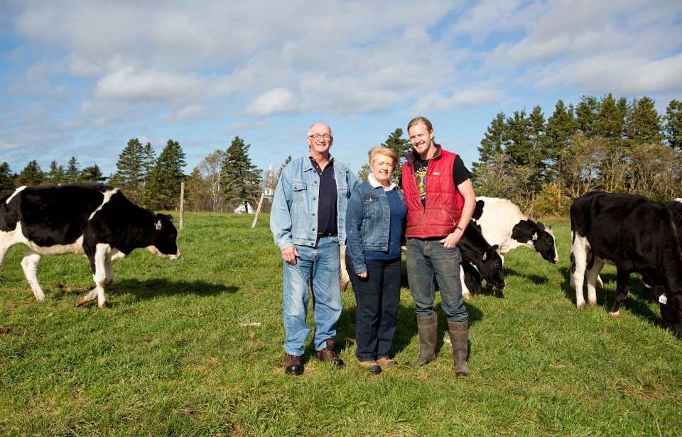 Depuis plus de 200 ans, la famille MacInnis s’adonne à l’agriculture dans la pittoresque St. Peters Bay, à l’Île-du-Prince-Édouard. La beauté du paysage et la fertilité de la terre, c’est à la fois ce que la famille a reçu et ce qu’elle souhaite léguer. 