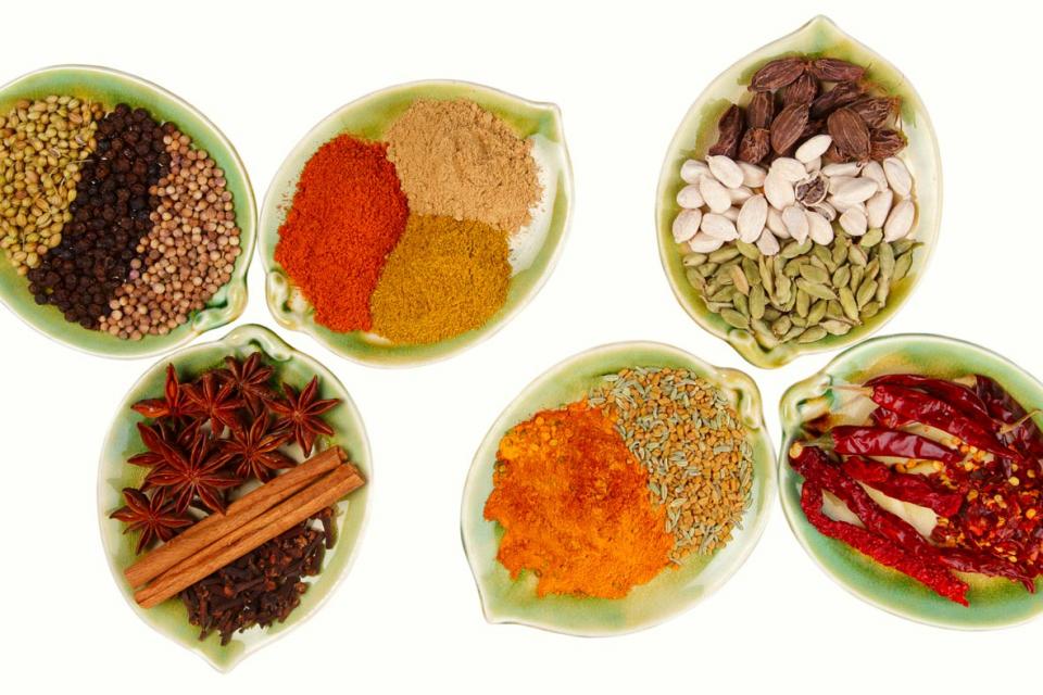 Variety of milled and unmilled spices