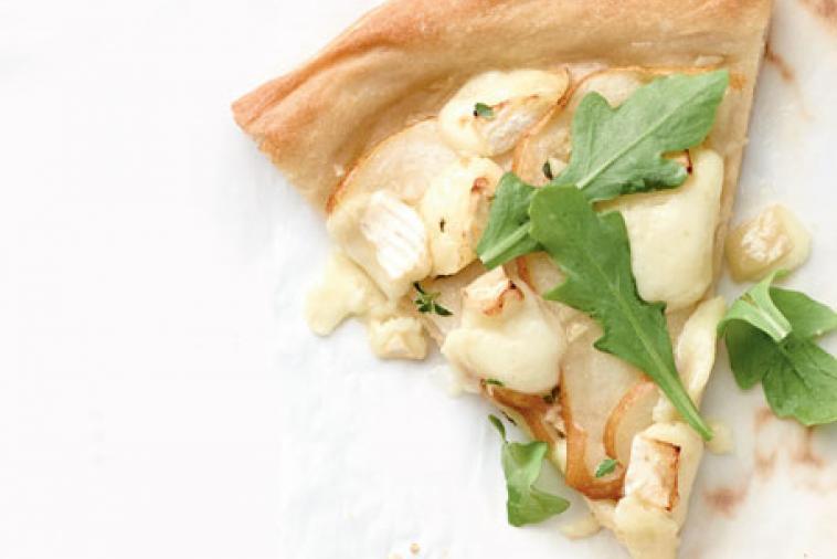 brie-pear-and-greens-pizza