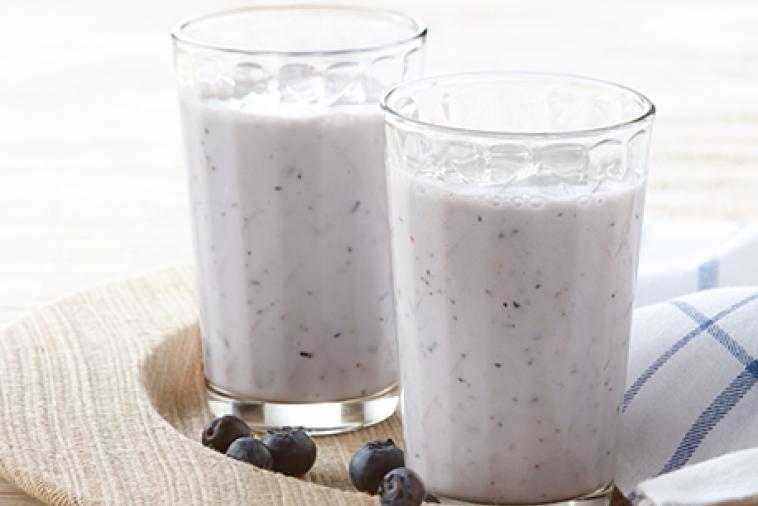 lychee-blueberry-smoothie