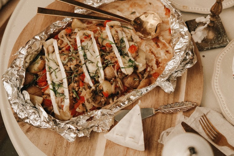 Clam chowder papillote with Brie