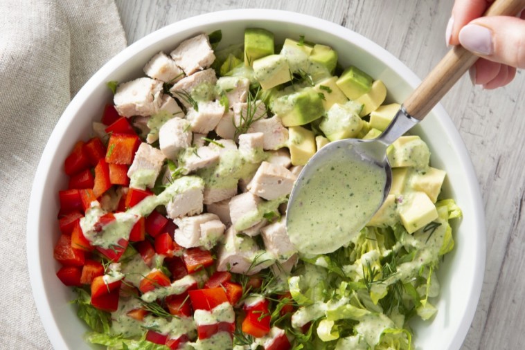 Salade de poulet à l'avocat