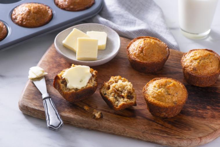 Date and nut muffins