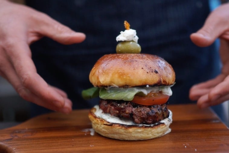 Greek Lamb Burgers with Creamy Tzatziki 