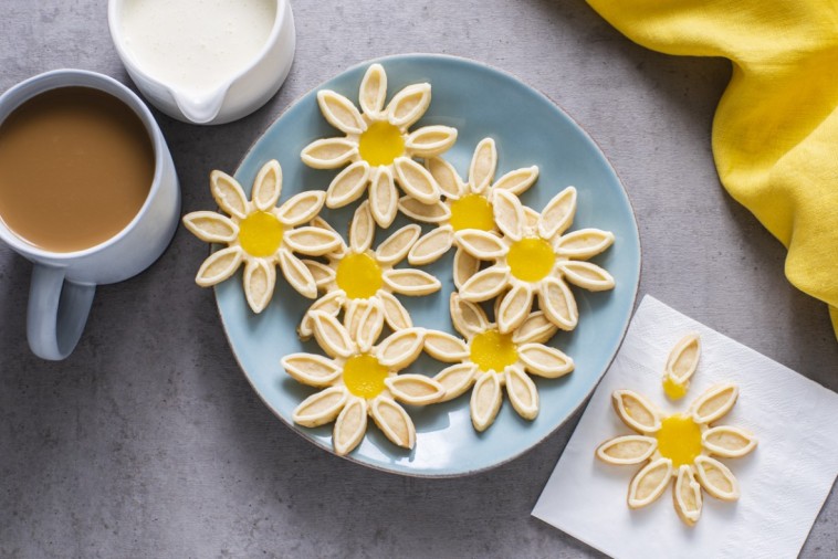 Biscuits au beurre garnis à la lime et au citron