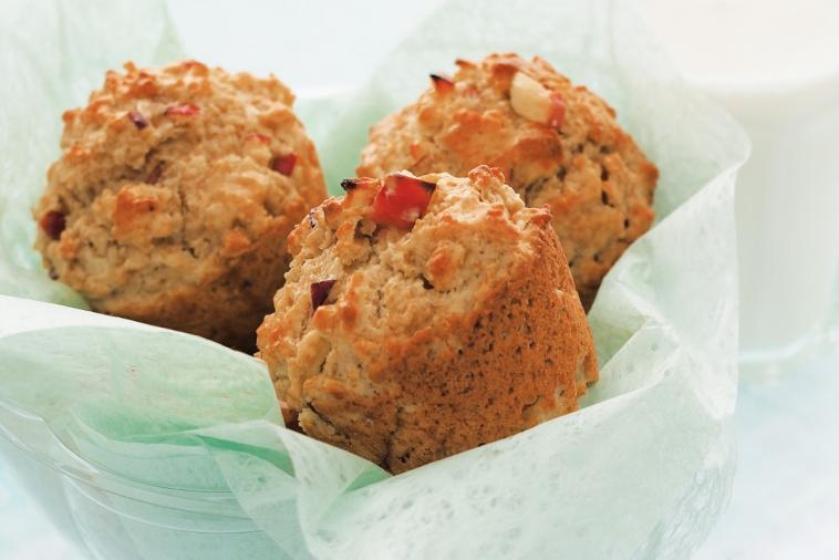 Maple Apple Oatmeal Muffins