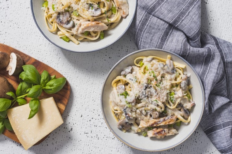 Pâtes de type tetrazzini poulet et légumes 