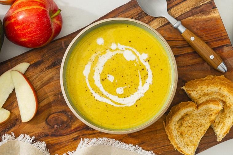 Potage aux courges et aux pommes