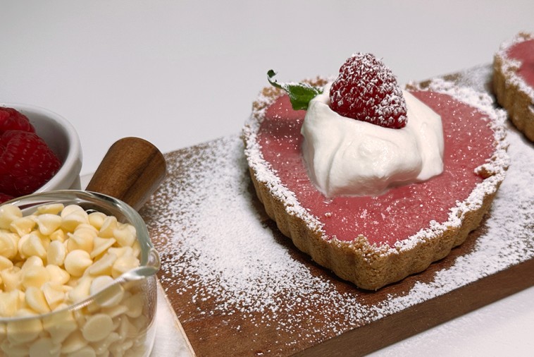 white chocolate raspberry tart