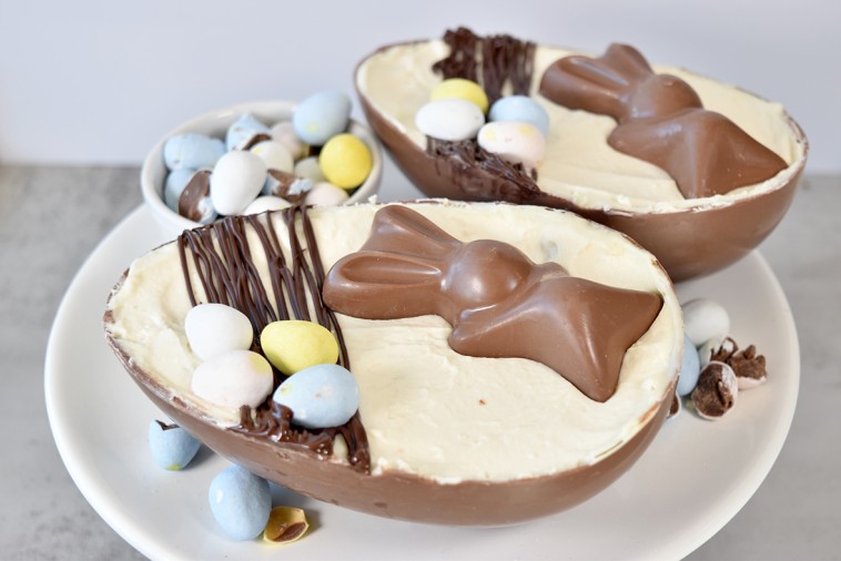 CHEESECAKE STUFFED EASTER EGG