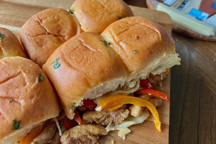 Pull-Apart Chicken Fajita Sliders