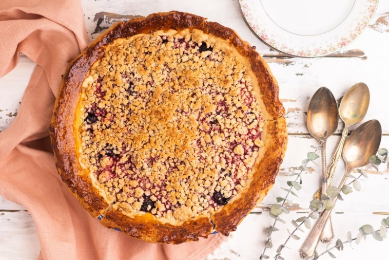 Cherry-Lemon Crumble Pie