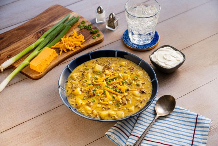 Family Favourite Cheeseburger Soup
