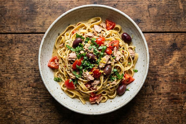 Fettuccine with Tuna and Fresh Tomatoes