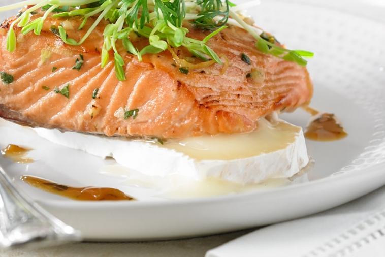 asian baked salmon with le noble cheese