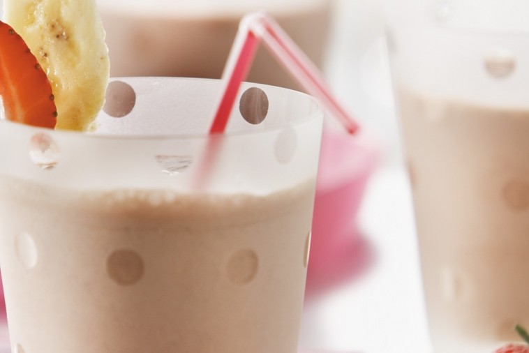 banana split smoothie banana split smoothie