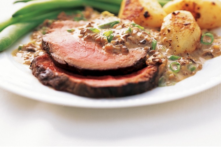 beef tenderloin with tarragon mushroom sauce