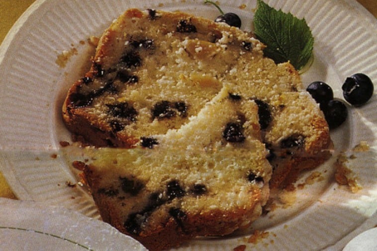 blueberry apple coffee cake