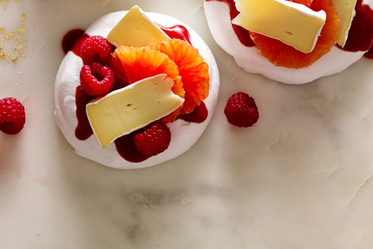 brie fruit pavlova