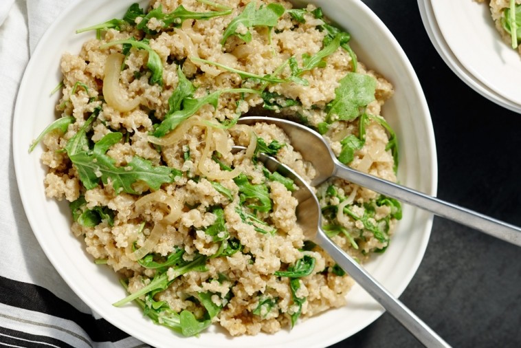 caramelized onion and arugula quinoa