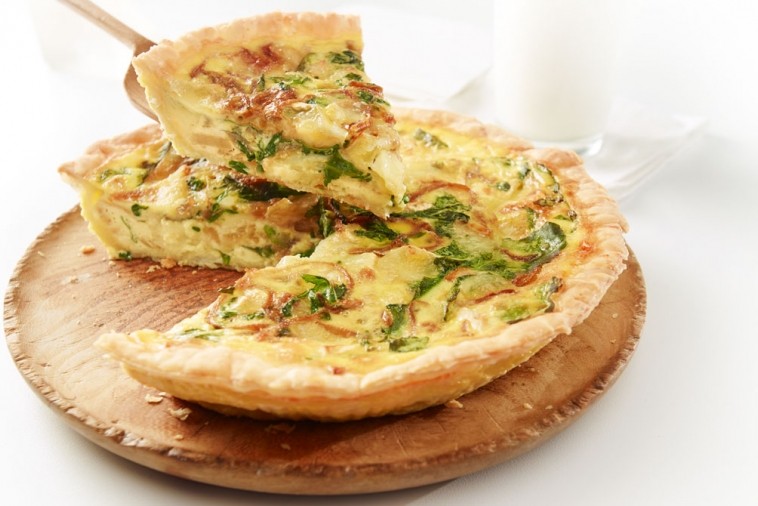 caramelized onion arugula and brie tart