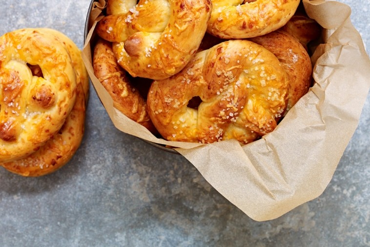 cheddar pretzels cheddar pretzels