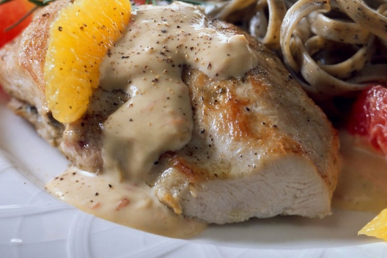 chicken breasts with citrus fruit and cream cheese sauce