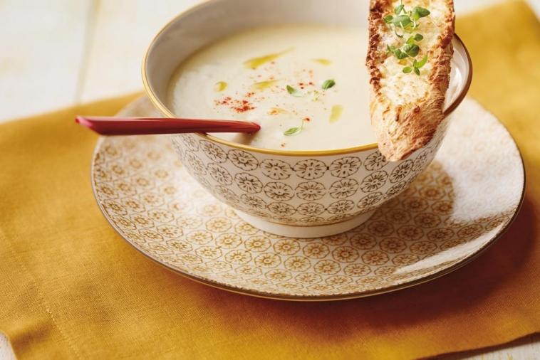 cream of onion soup with cheese crostini
