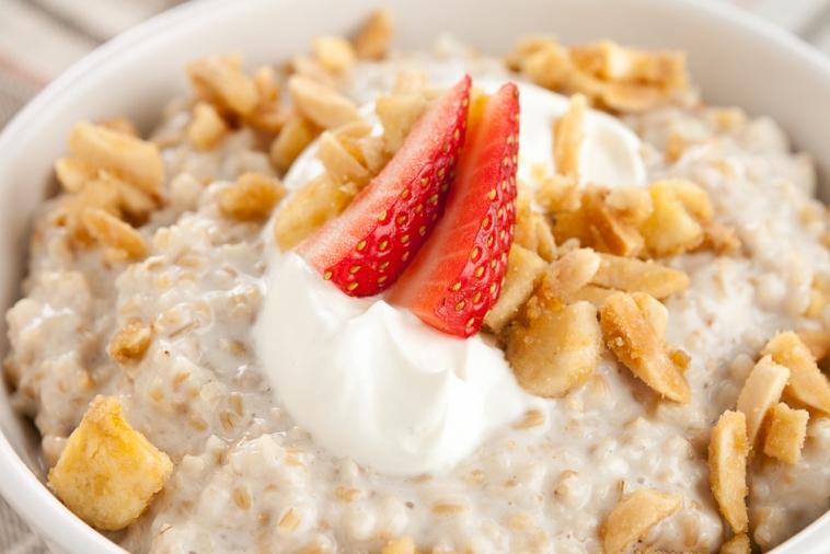 creamy oatmeal with banana nut topping