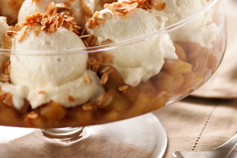 crumble with ice cream and caramelized apples crumble with ice cream and caramelized apples
