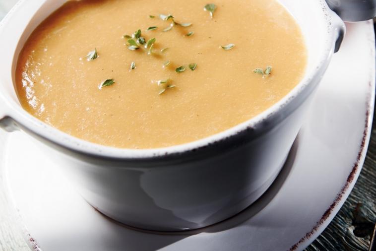curried squash apple soup