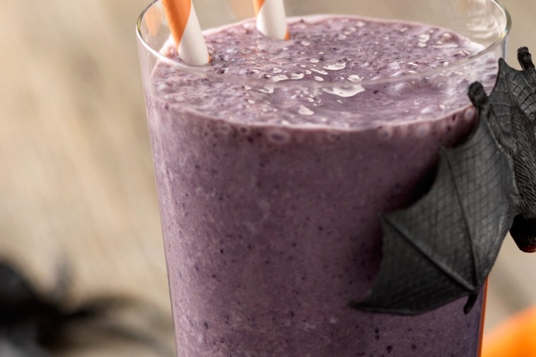 dark and gloomy blueberry smoothie