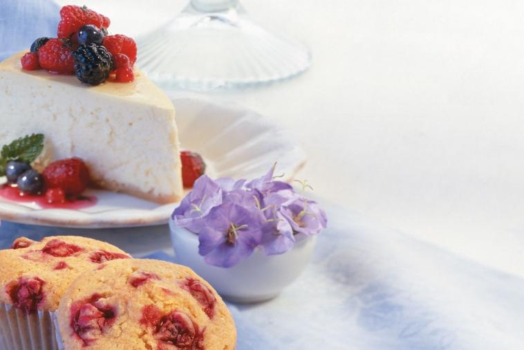 deep dish bumbleberry cheesecake
