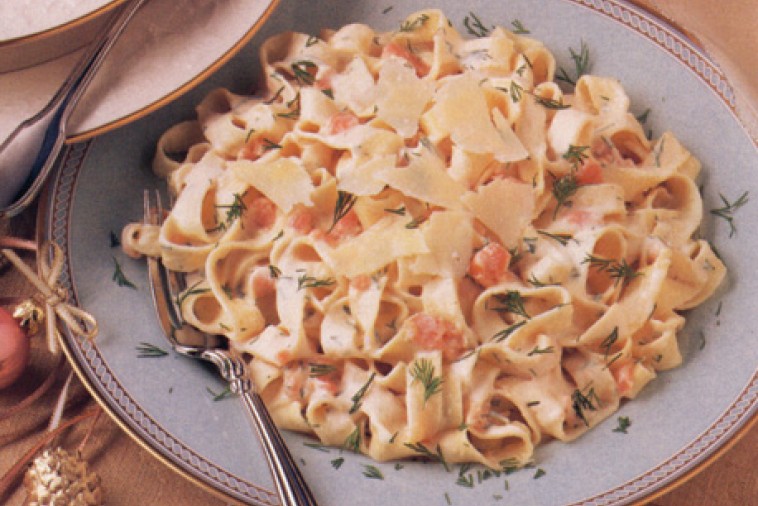 fettuccine with smoked salmon vodka dill fettuccine with smoked salmon vodka dill