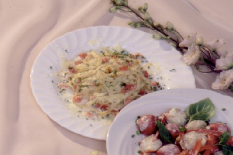 fresh tomato fettuccine alfredo fresh tomato fettuccine alfredo