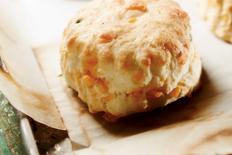 garlic cheddar biscuits