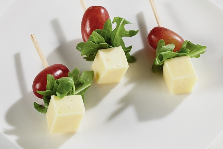 grape gouda and arugula skewers