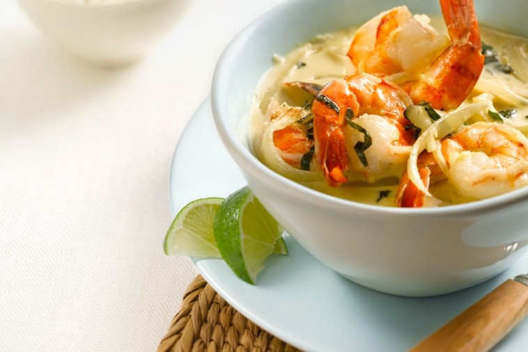 green curry shrimp with basil