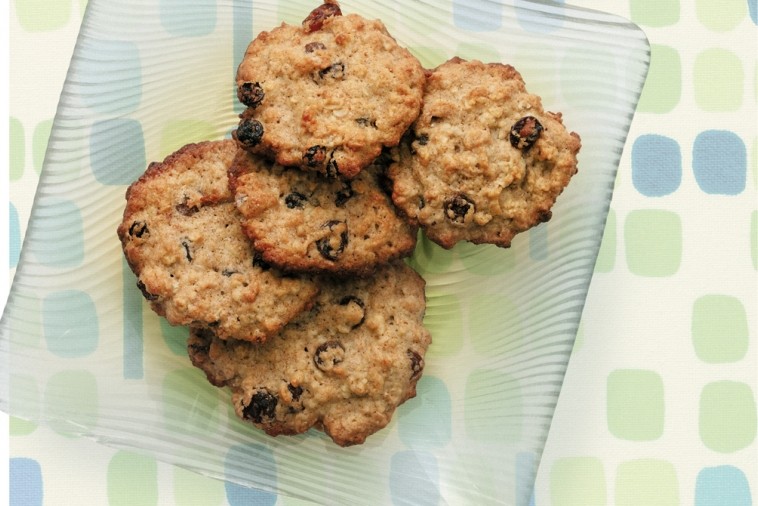 honey oatmeal raisin cookies