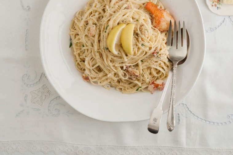 linguine with creamy lemon sauce and lobster linguine with creamy lemon sauce and lobster