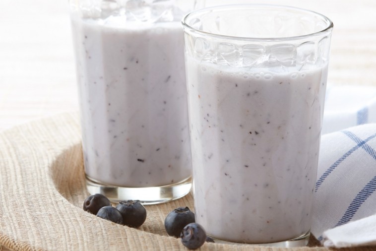 lychee blueberry smoothie lychee blueberry smoothie