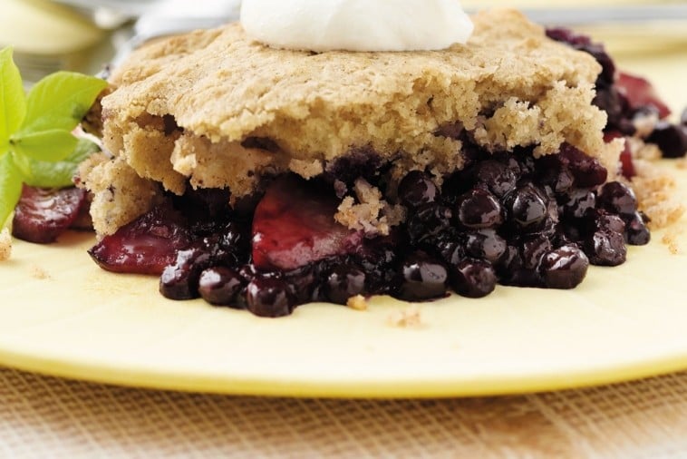 maritimes blueberry apple cobbler