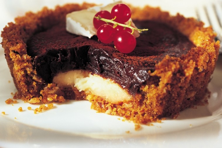 melted chocolate and brie tarts melted chocolate and brie tarts