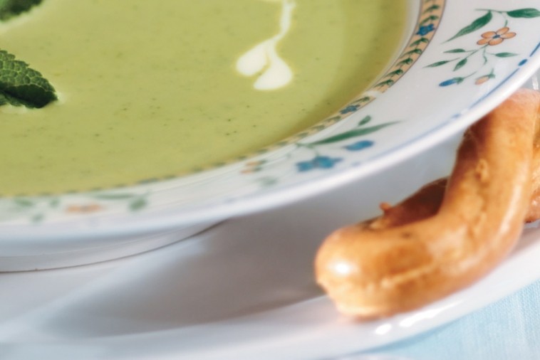 minty green pea and buttermilk soup