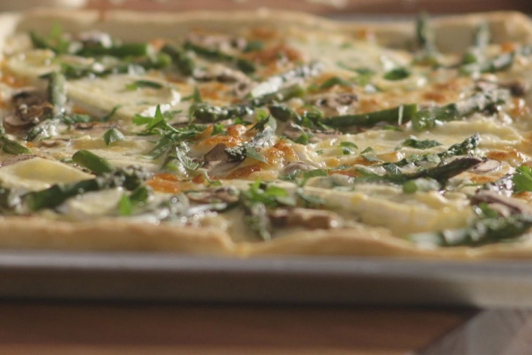 mushroom and asparagus pizza mushroom and asparagus pizza