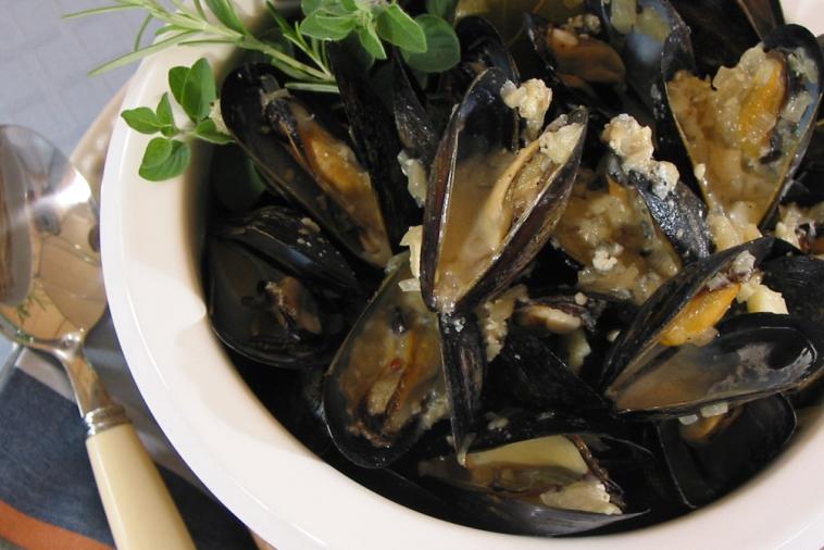 mussels with blue cheese