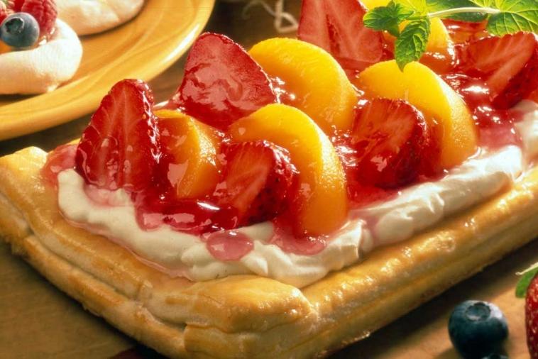peachy strawberries in pastry shell